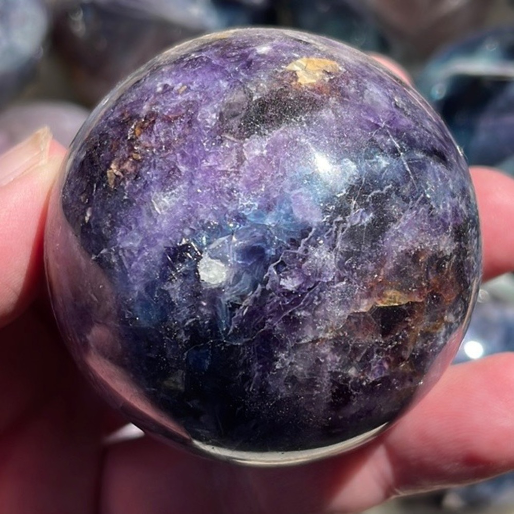 Beautiful natural fluorite healing sphere - Picture 7 of 13